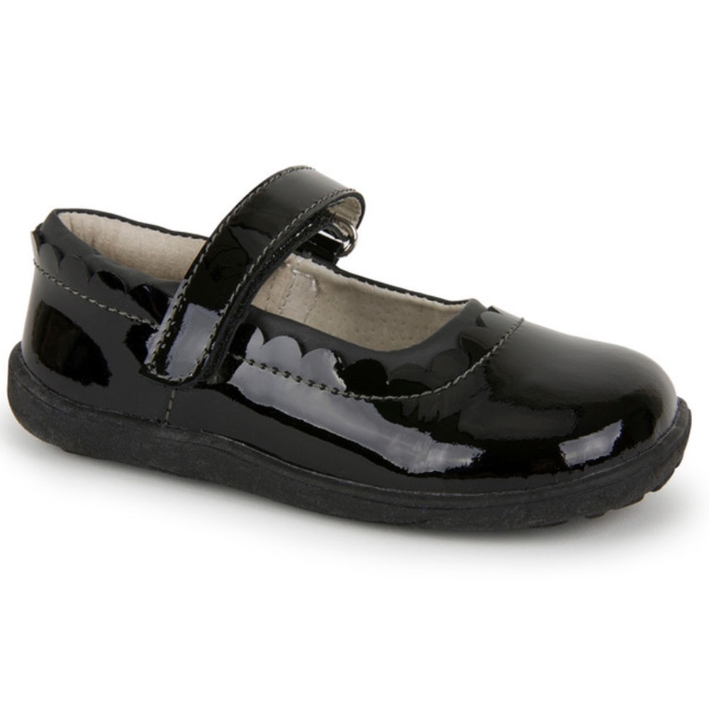 Black shoes perfect for Christmas 🎄